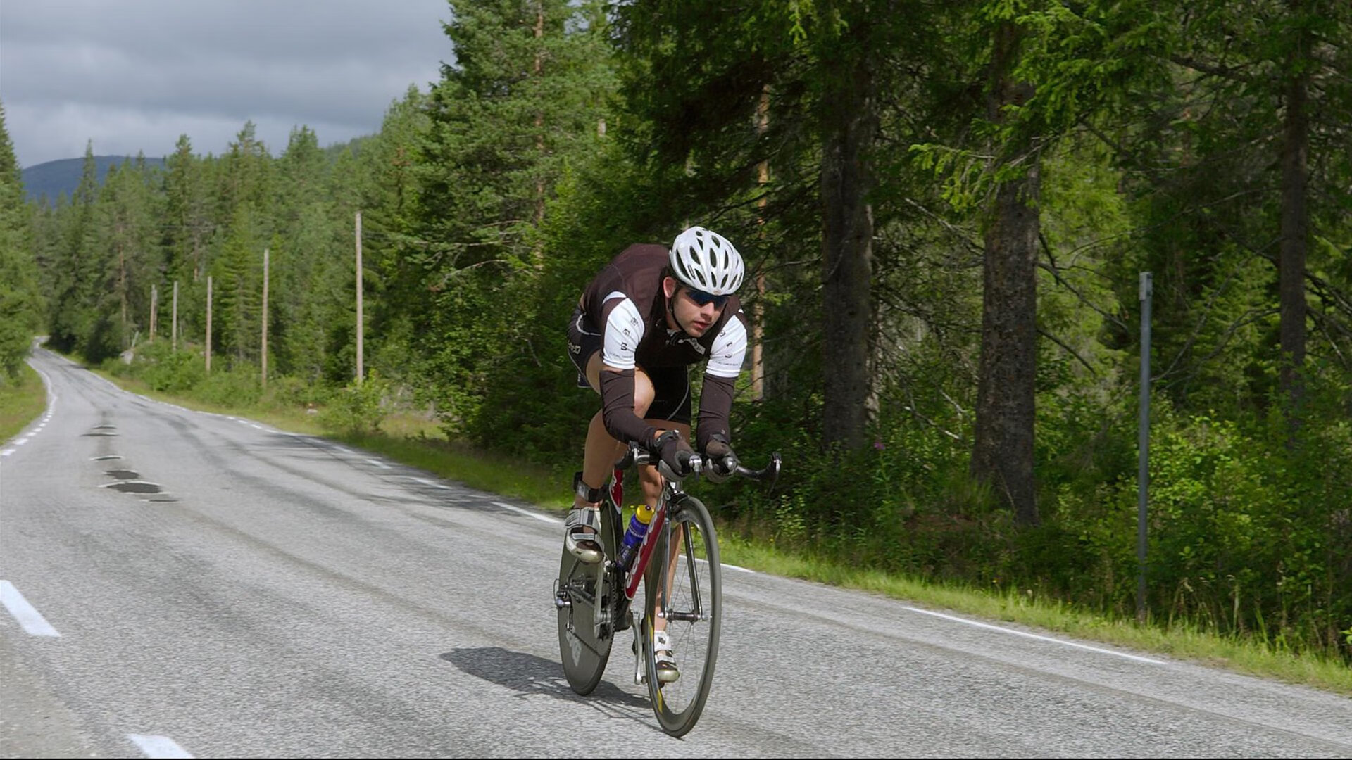 电竞游戏版本迭代对电竞产业生态的长远影响，2020电竞市场的发展状况